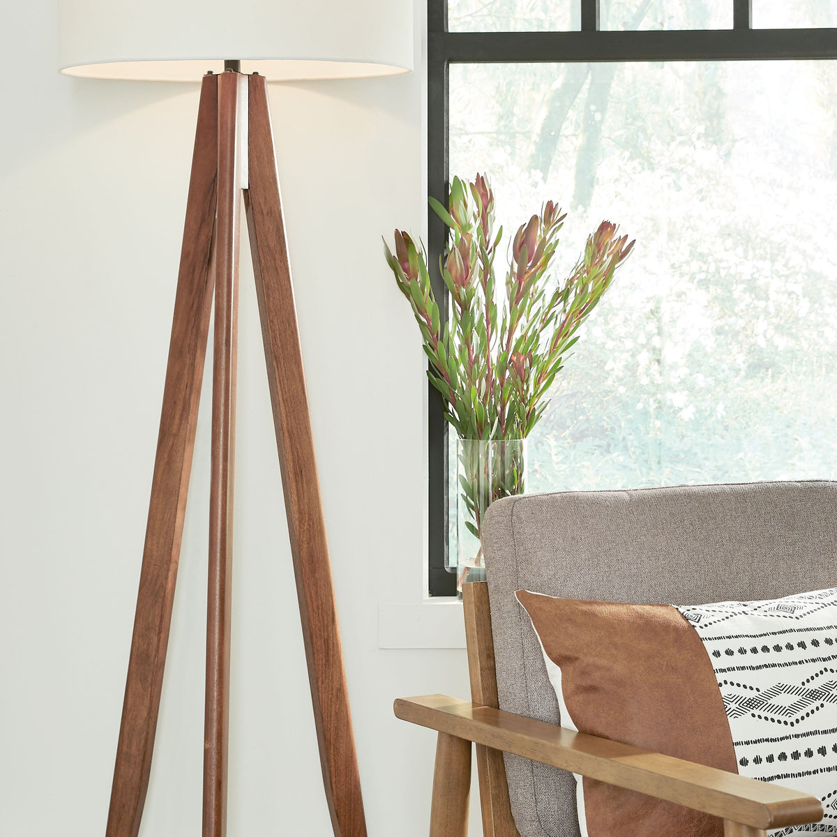 Dallson - Floor Lamp