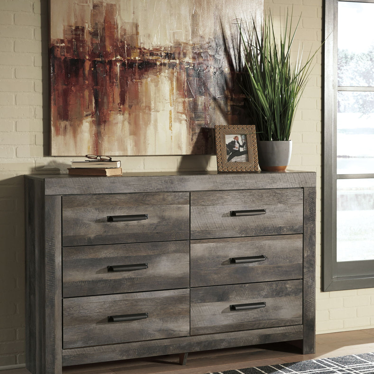 Wynnlow - Dresser