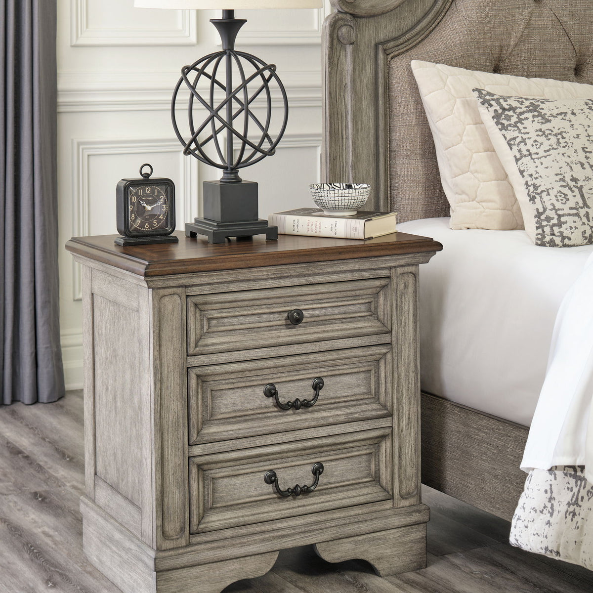 Lodenbay - Three Drawer Night Stand - Antique Gray