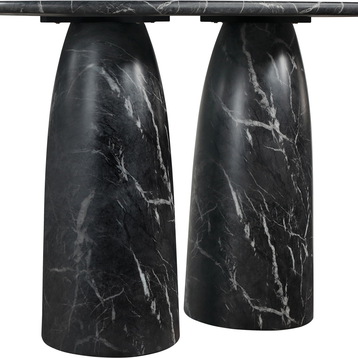 Cosenza - Concrete Indoor / Outdoor Table