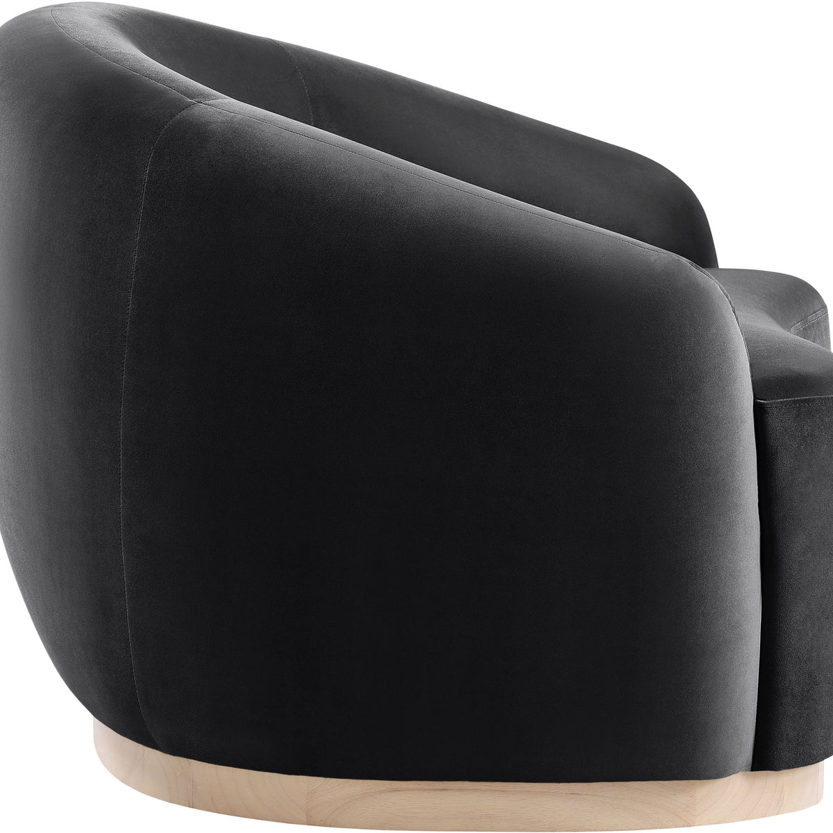 Gustavo - Velvet Upholstered Chair