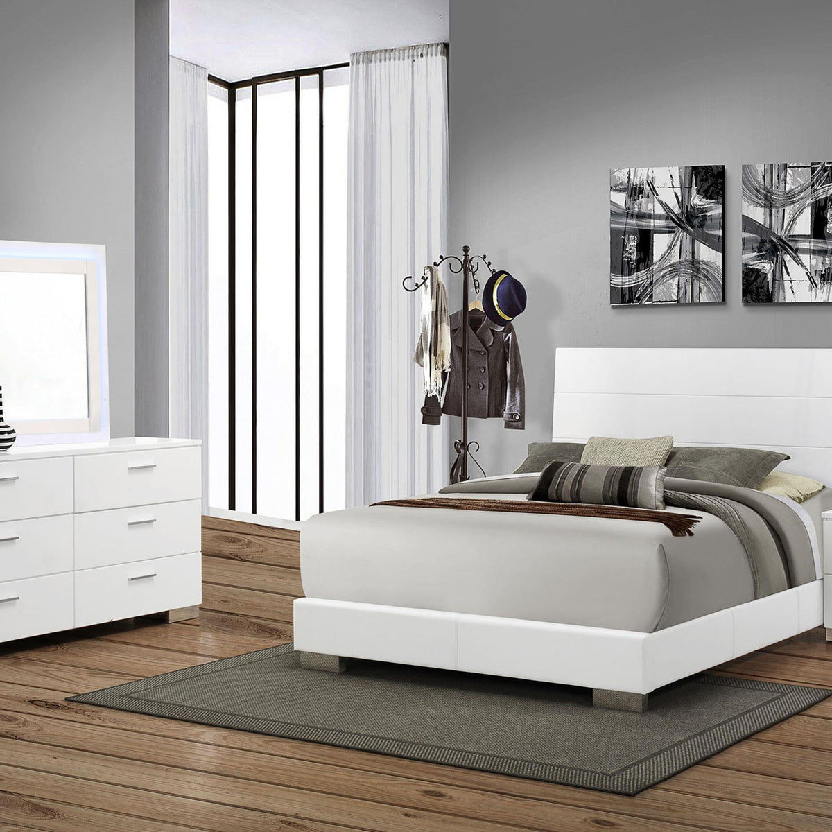 Felicity 4-piece Eastern King Bedroom Set White High Gloss