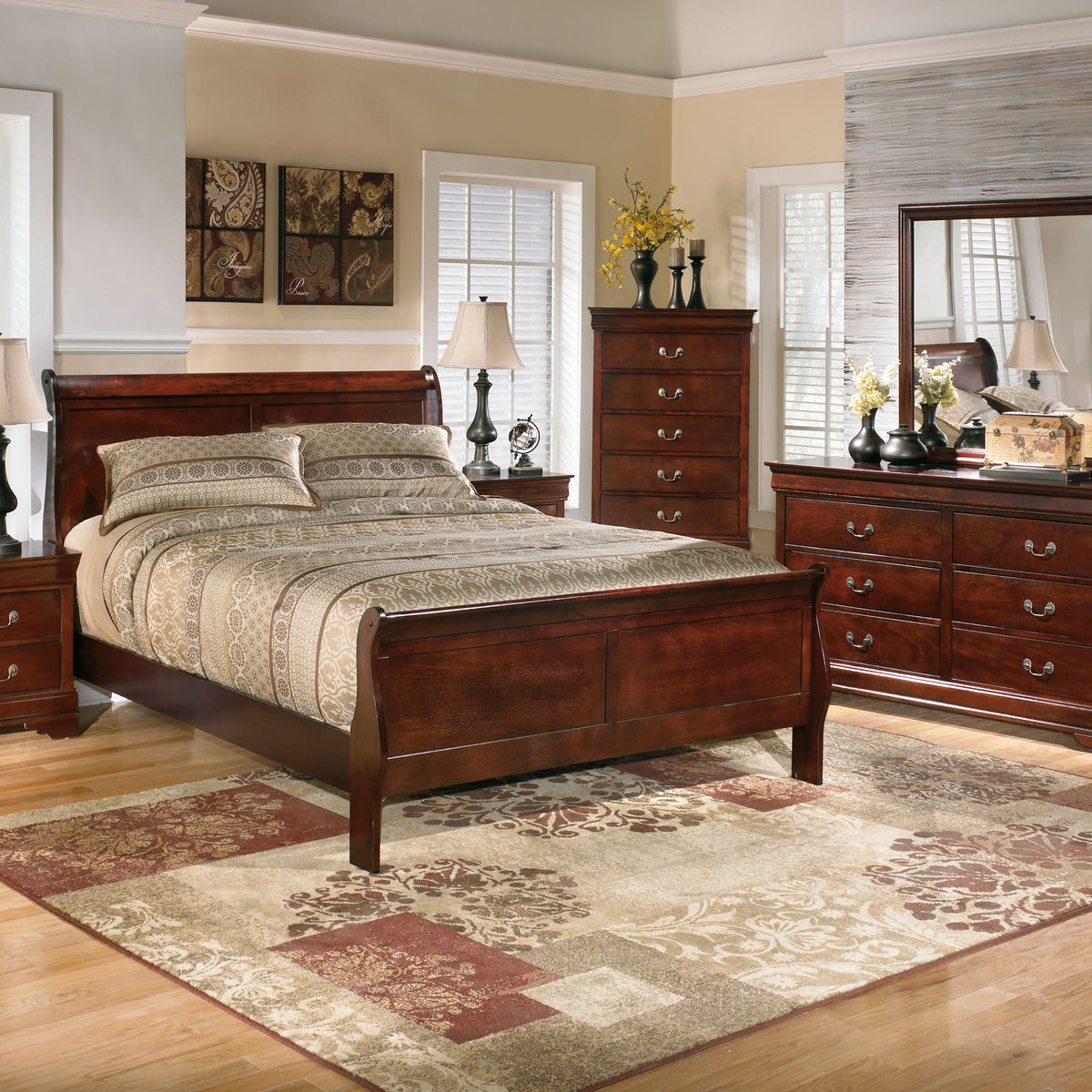 Alisdair - Sleigh Bed