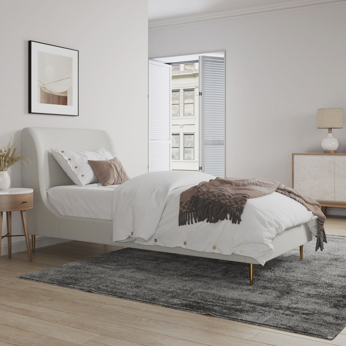 Manhattan Heather - Bed With Gold Legs