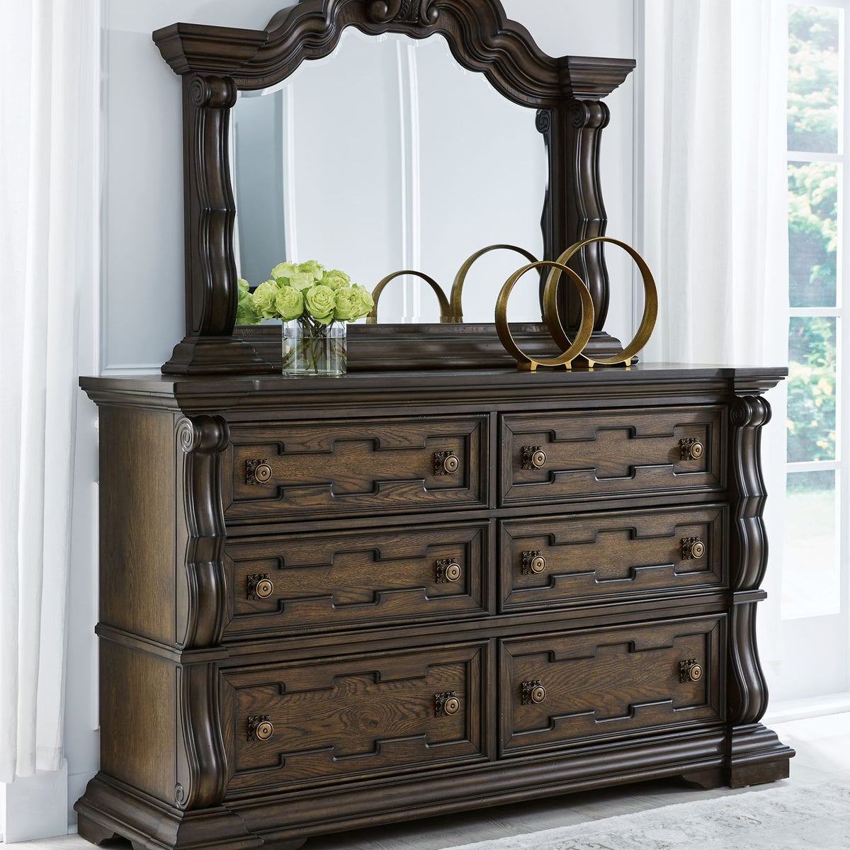 Maylee - Upholstered Bedroom Set