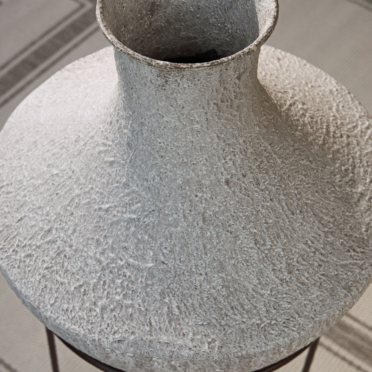 Estonbank - Vase