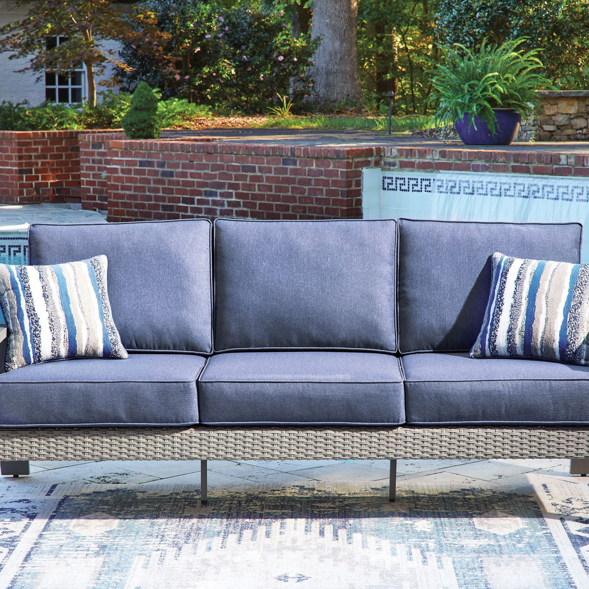 Half Moon Beach - Sofa With Cushion - Blue / Gray
