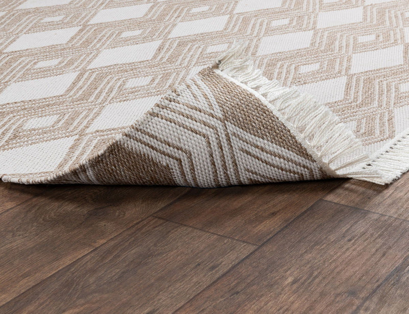 Banning indoor/outdoor rug, sand beige with diamond chevron pattern and fringed ends