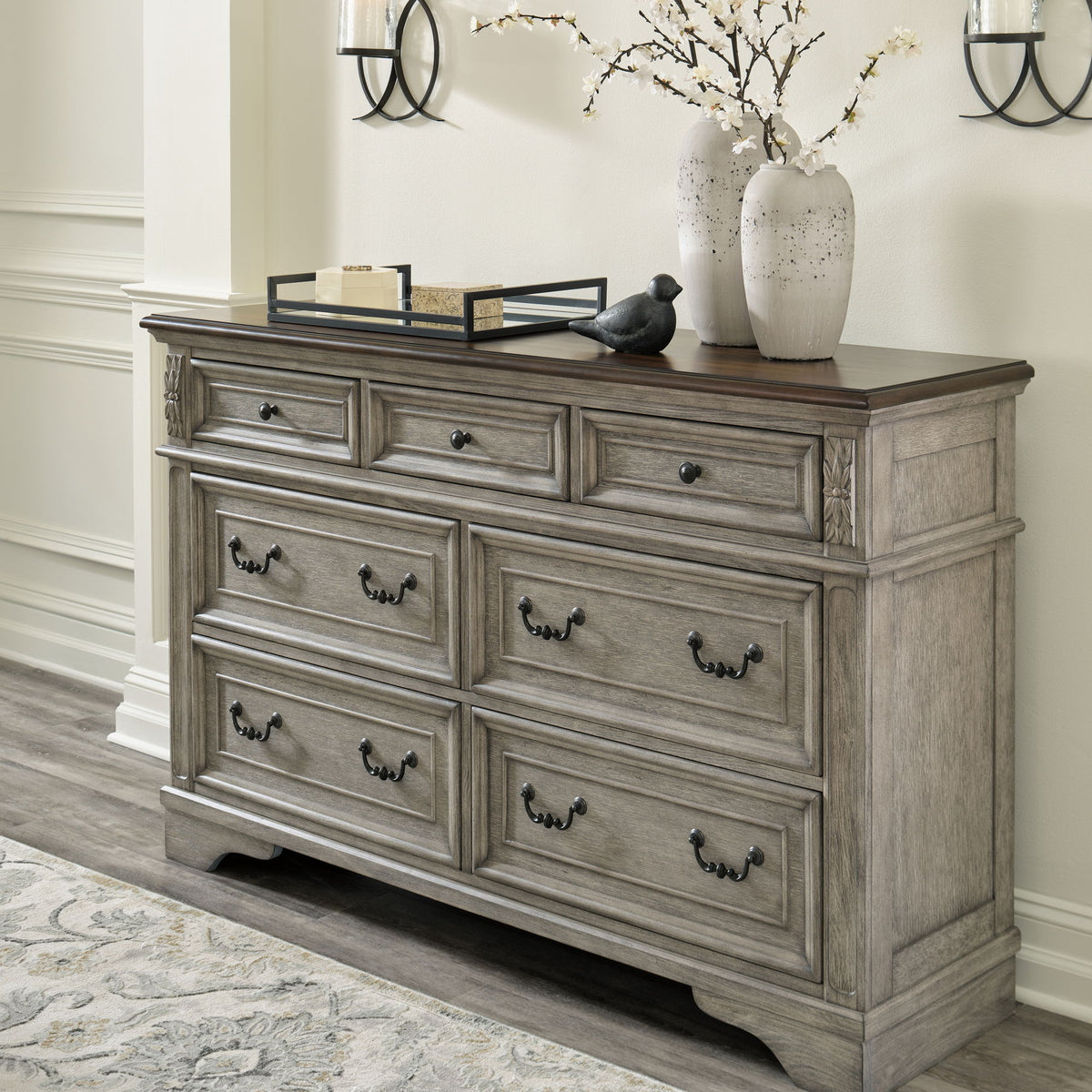 Lodenbay - Dresser - Antique Gray