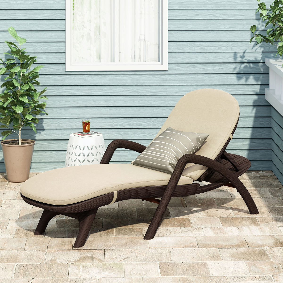 Mikael - Chaise Lounge With Cushion