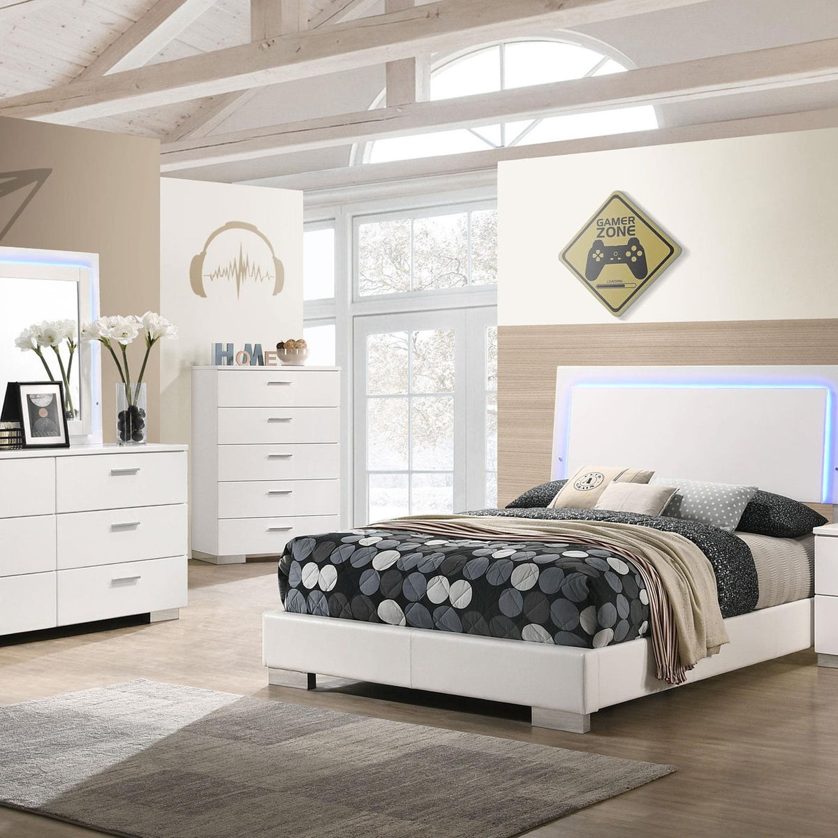 Felicity 5-piece Full Bedroom Set White High Gloss