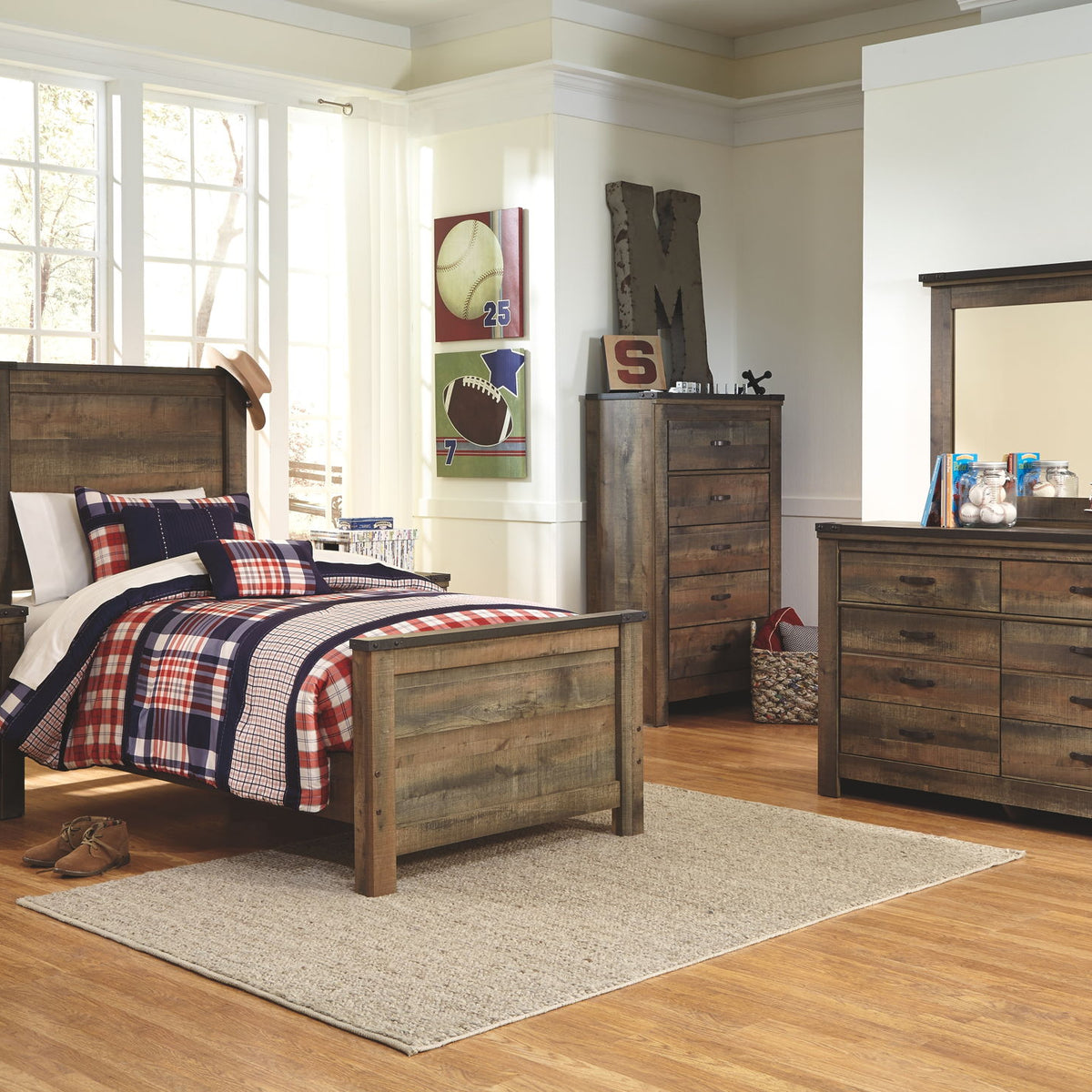Trinell - Panel Bed