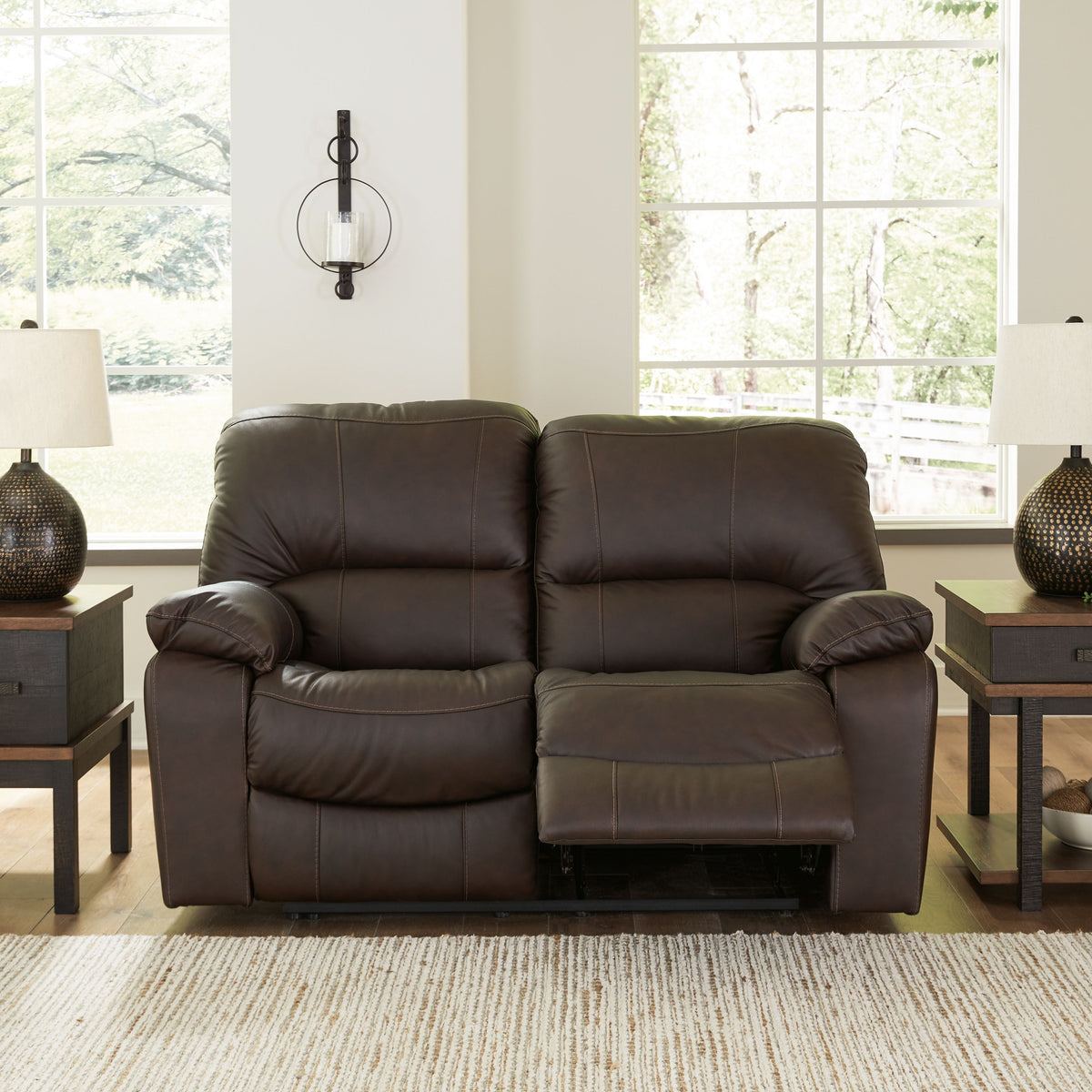 Leesworth - Reclining Loveseat