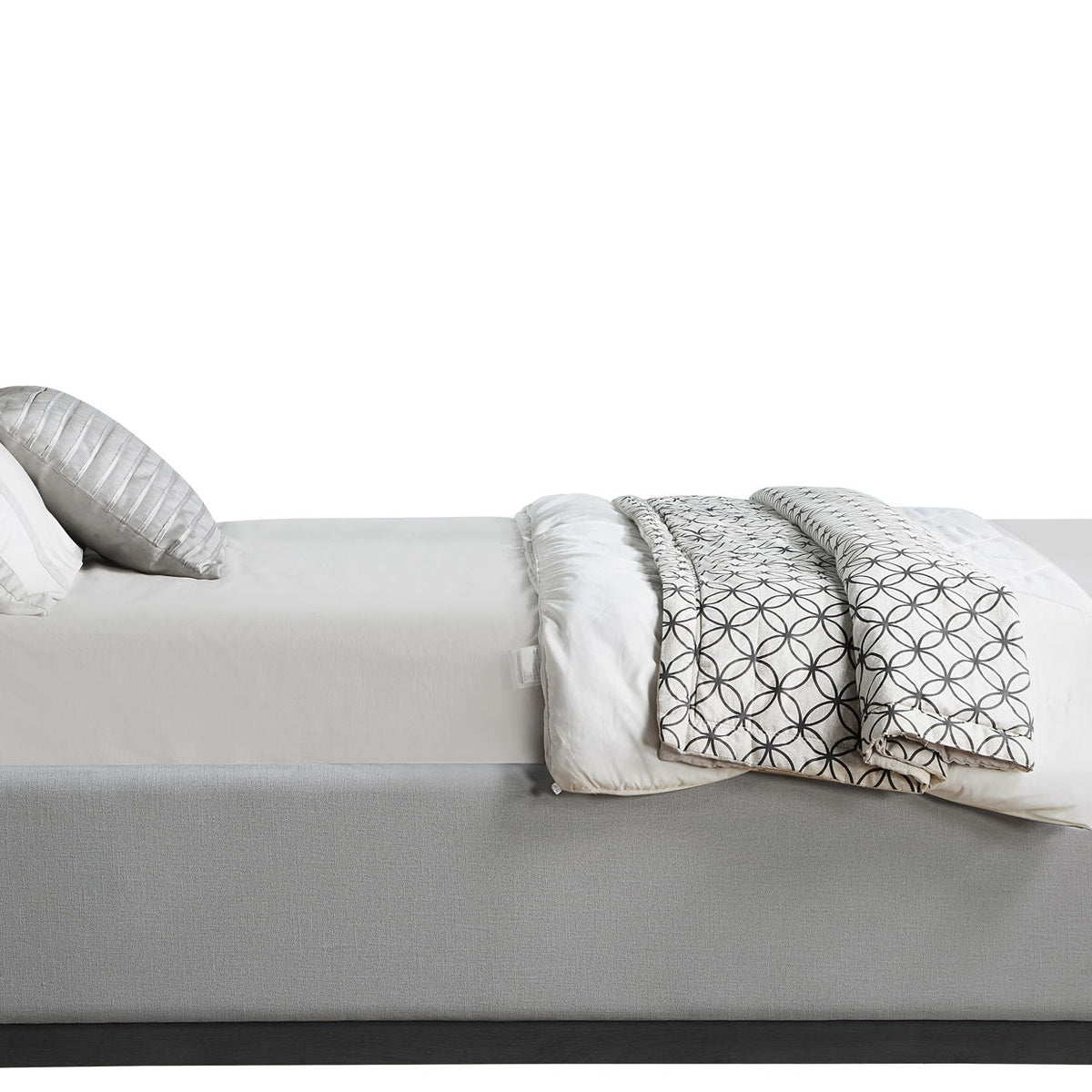 Flynn - Bed