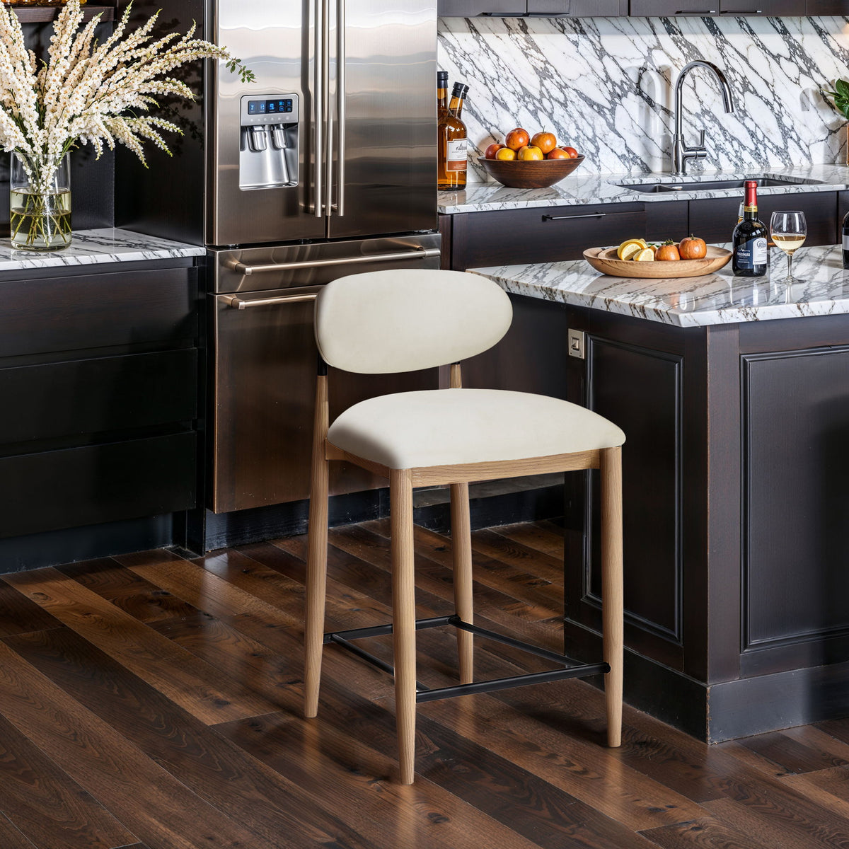 Riccio - Stool - Natural And Black Frame