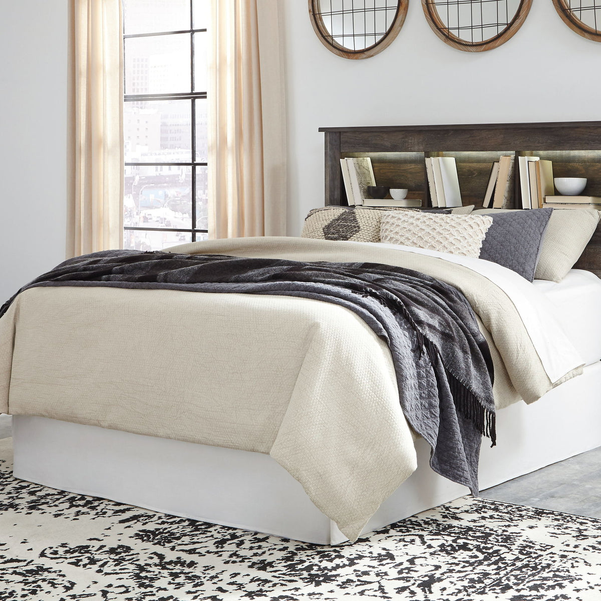 Drystan - Bookcase Headboard