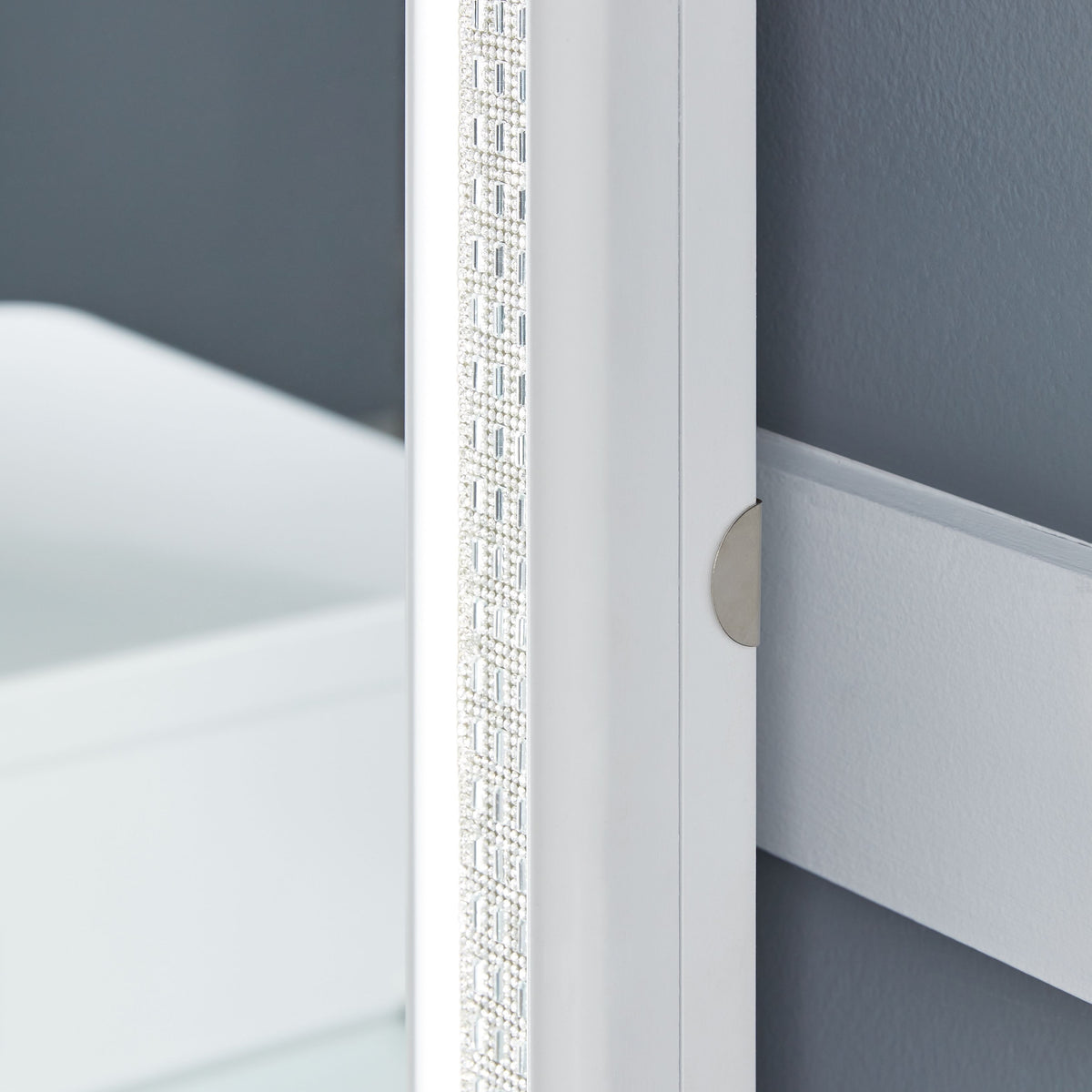 Chalanna - White - Vanity With Mirror