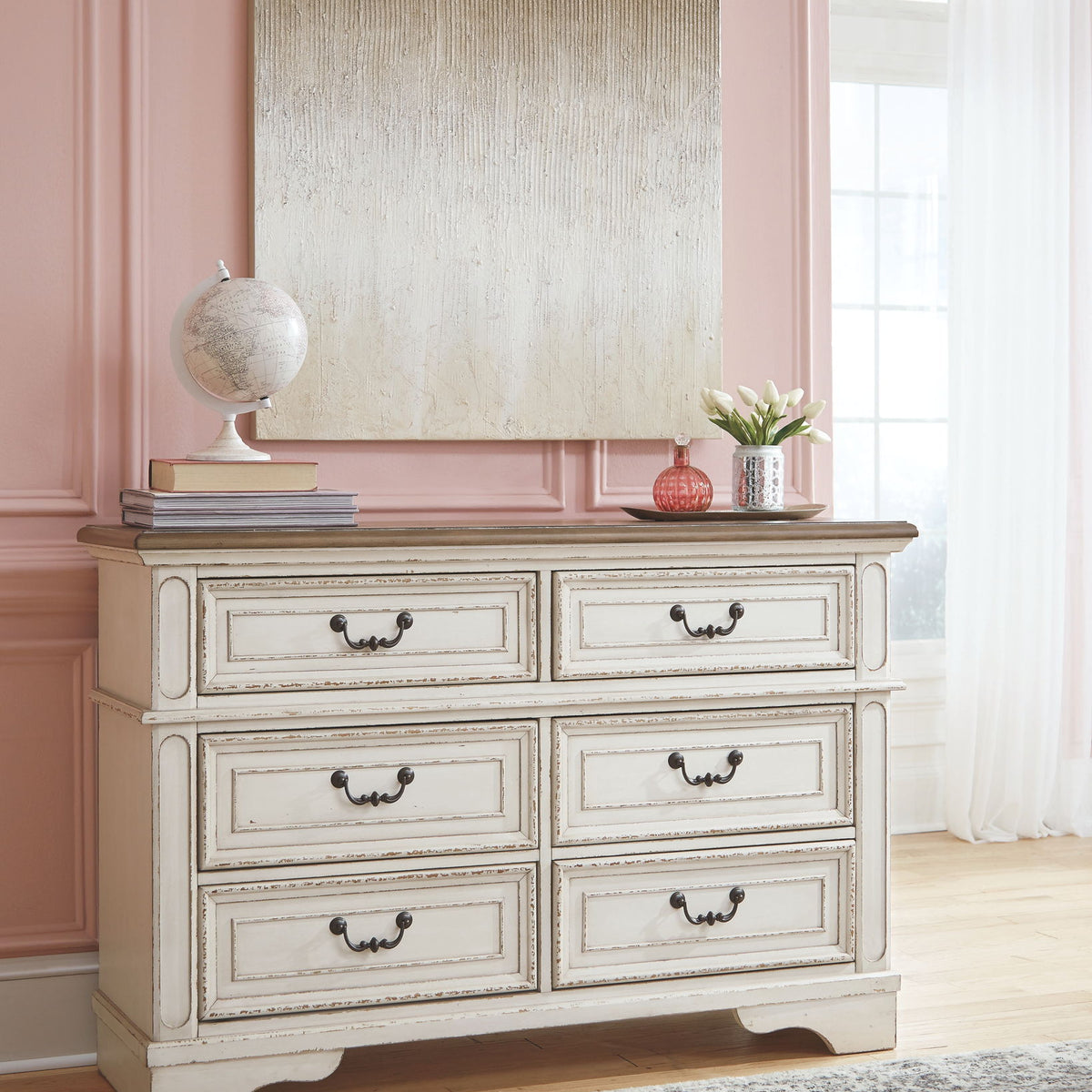 Realyn - Dresser, Mirror