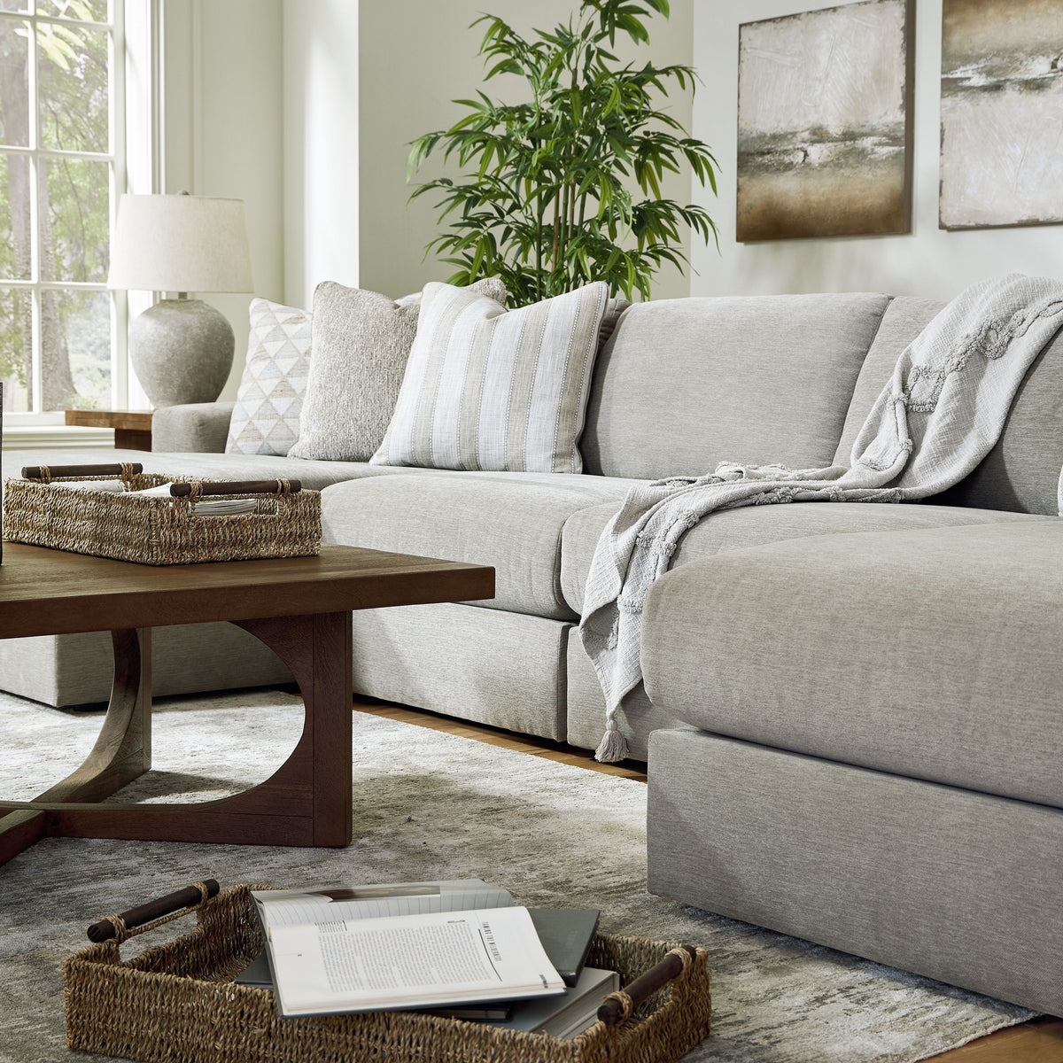 Avaliyah - Sectional