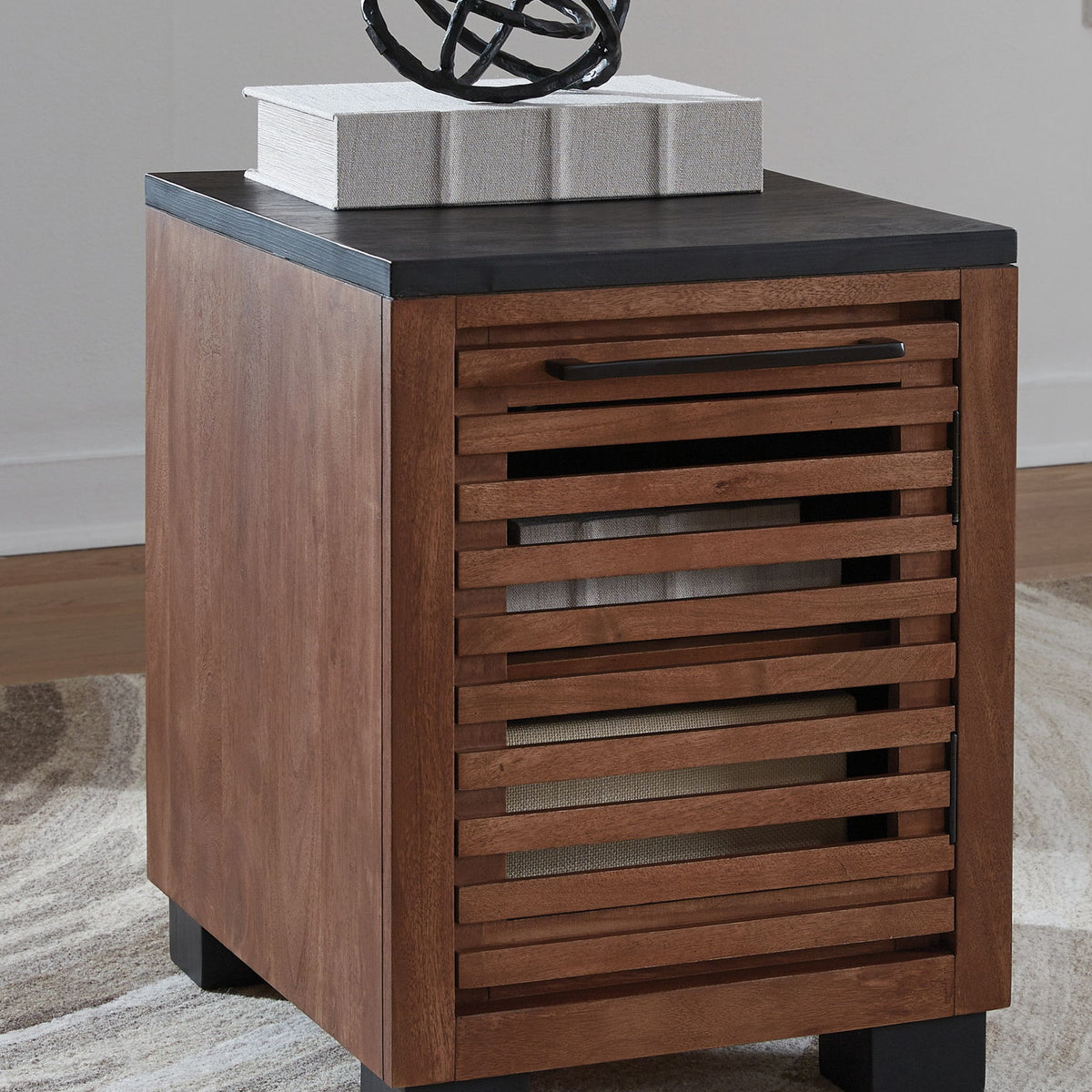 Kallari - Warm Brown / Black - Chair Side End Table
