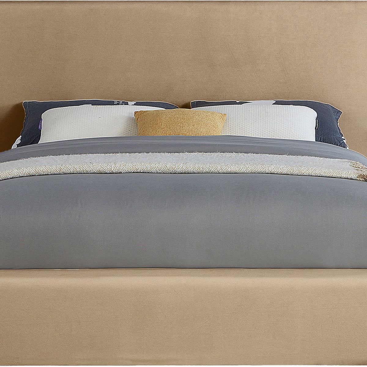 Dorian - Bed