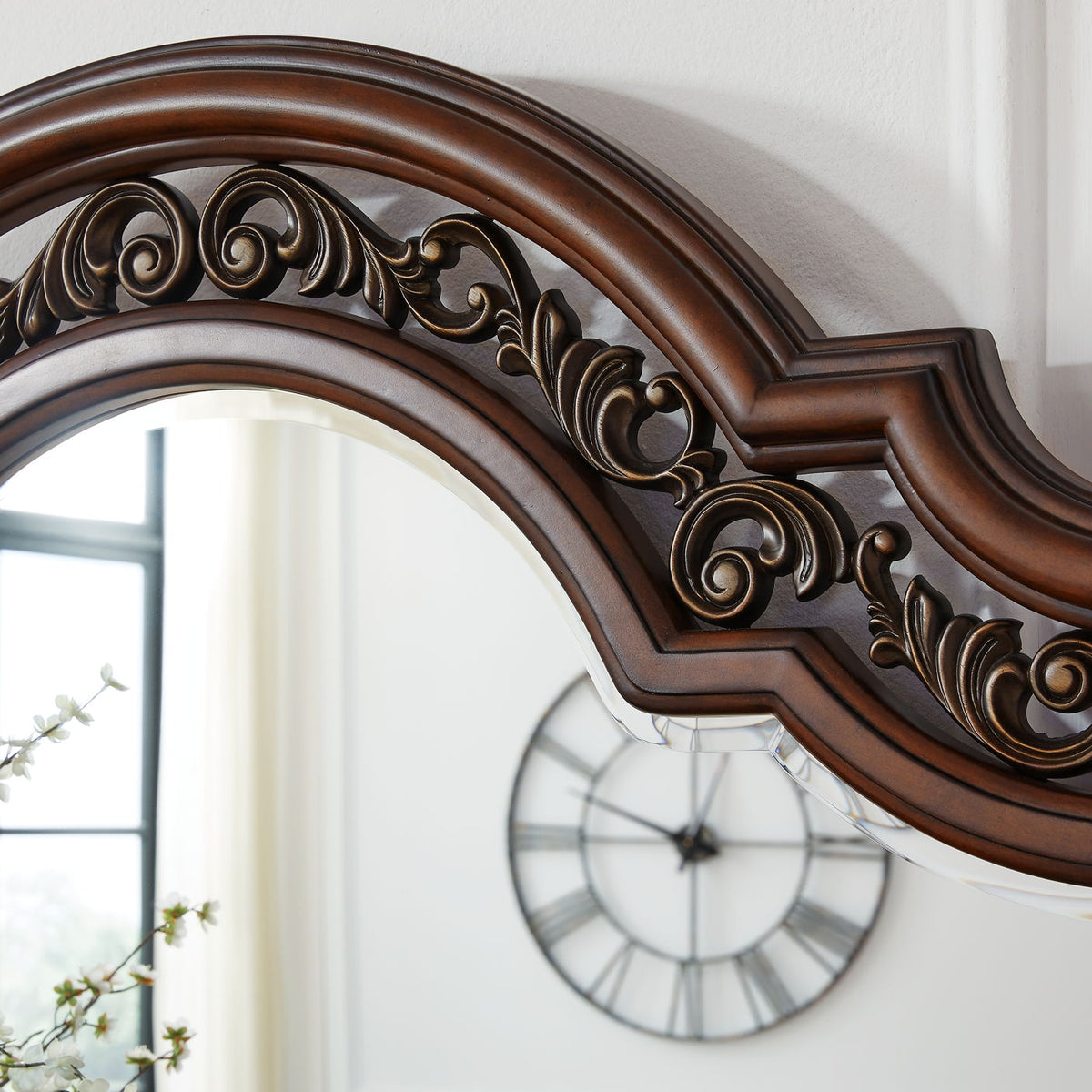 Lavinton - Dresser And Mirror - Brown