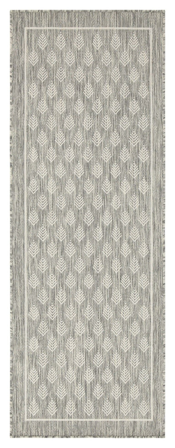 Indoor/outdoor polypropylene area rug, light gray with repeating chevron pattern