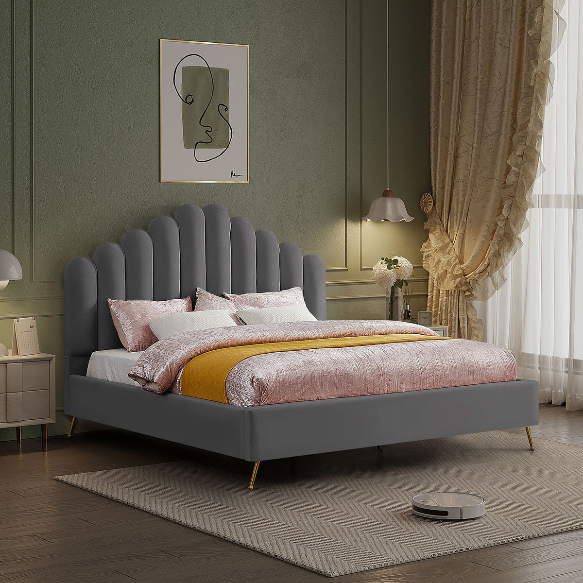 Lily - Bed