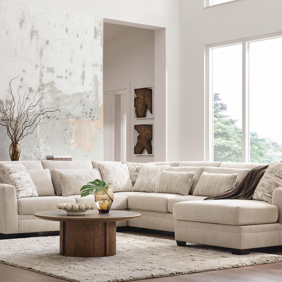Mandi Point - Sectional