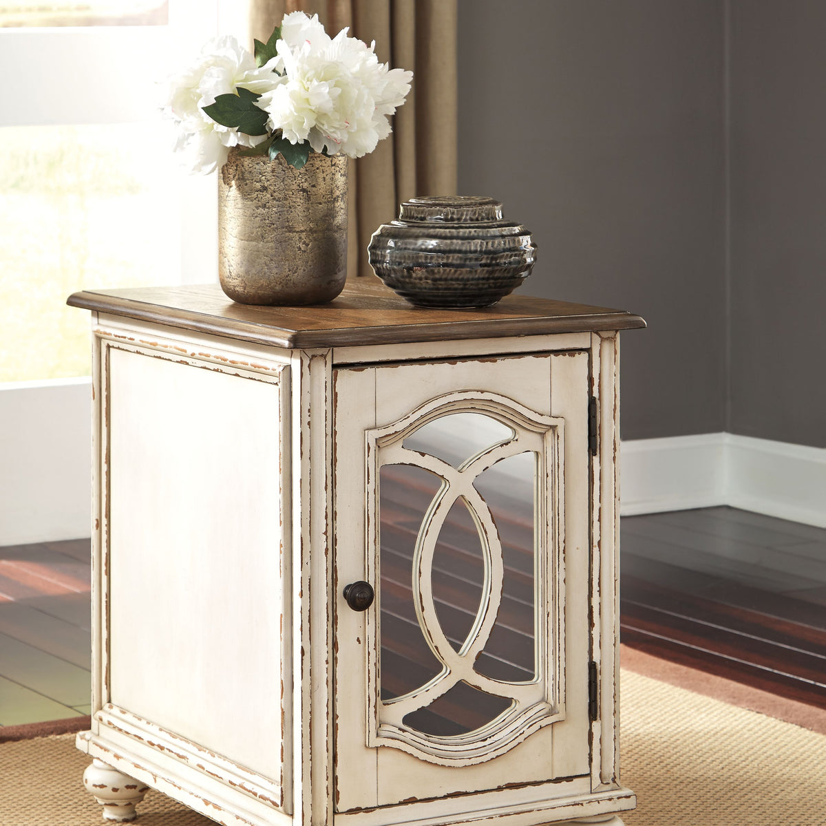 Realyn - Chair Side End Table - Insert Mirror - White / Brown