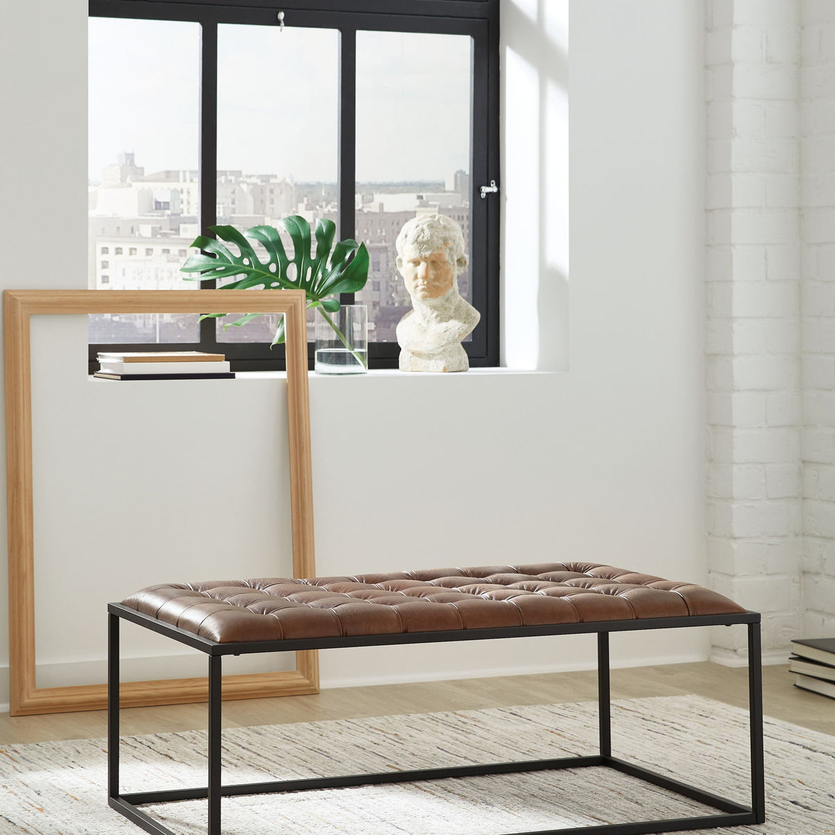 Junsor - Cocktail Ottoman - Brown / Black