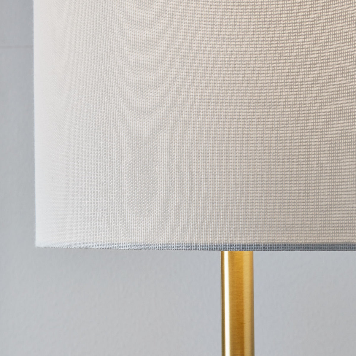 Maywick - White - Metal Table Lamp