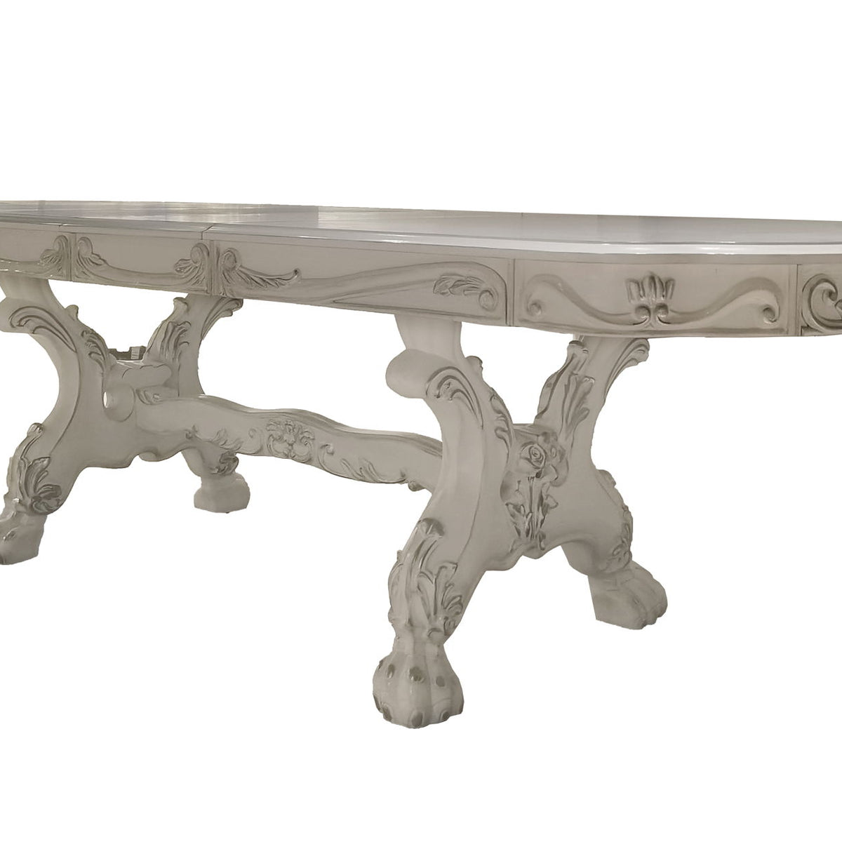 Dresden - Elegant Dining Table