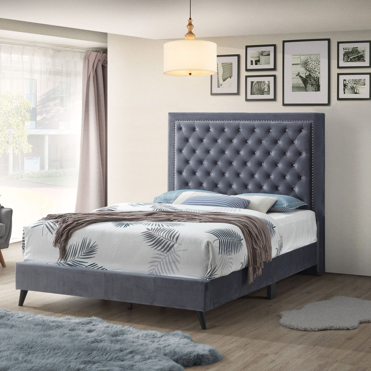 Classic Design Bed Elegant Glamour