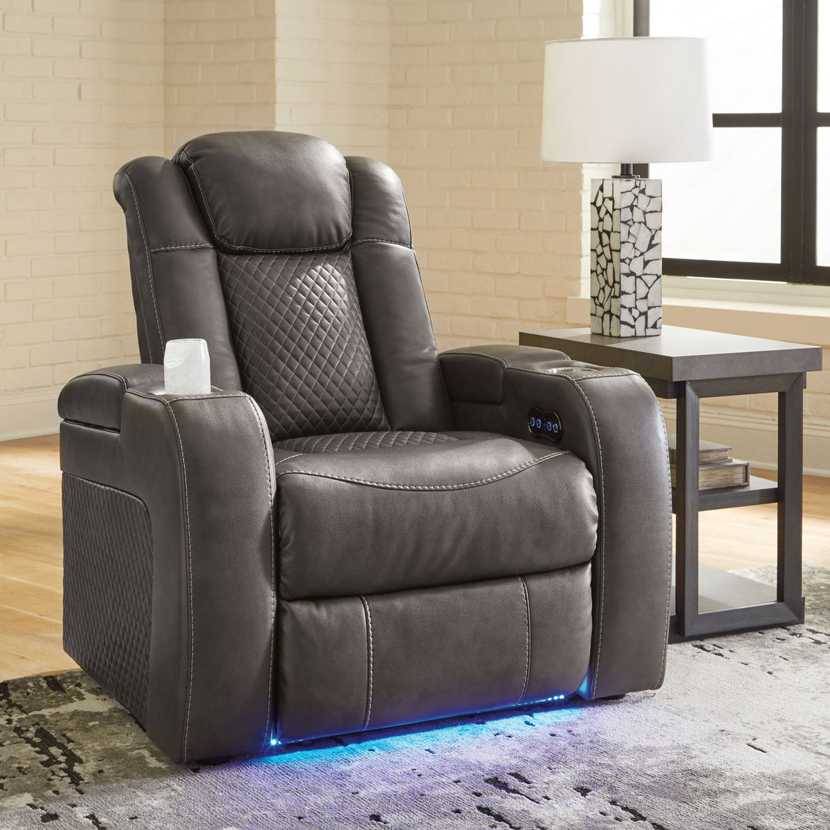 Fyne-dyme - Power Recliner/Adj Headrest