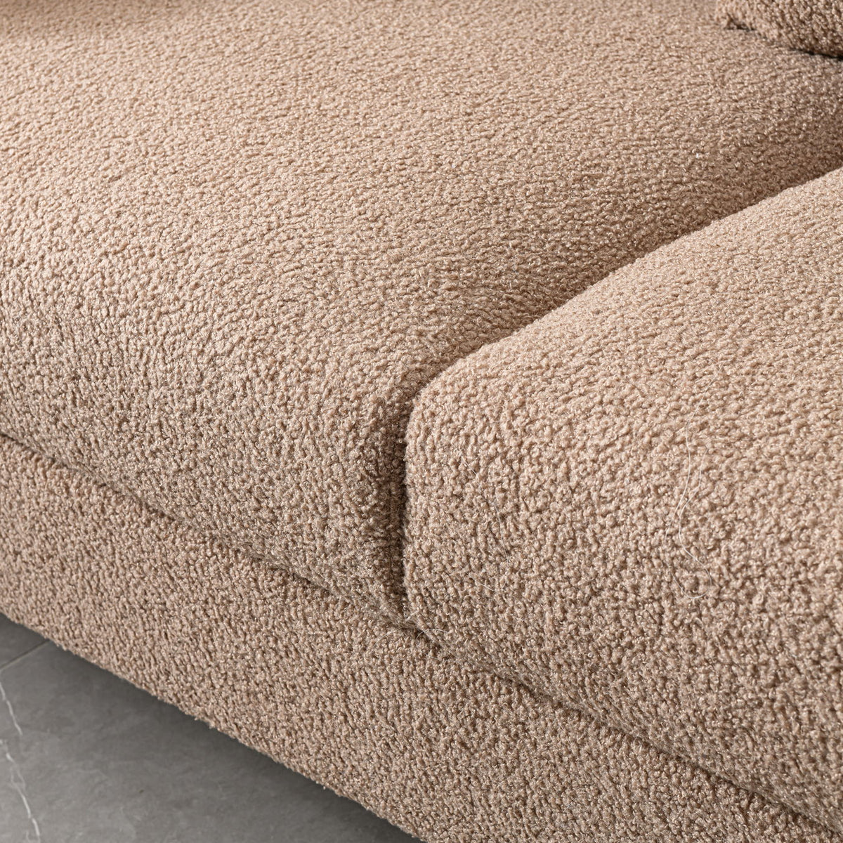 Modern Luxurious And Comfortable Upholstered Sofa