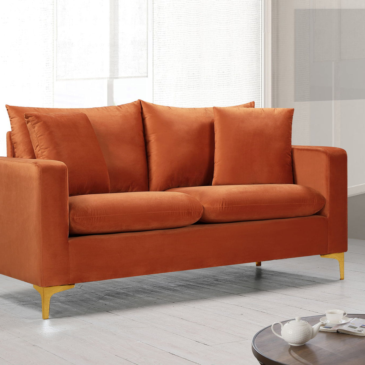 Naomi - Loveseat