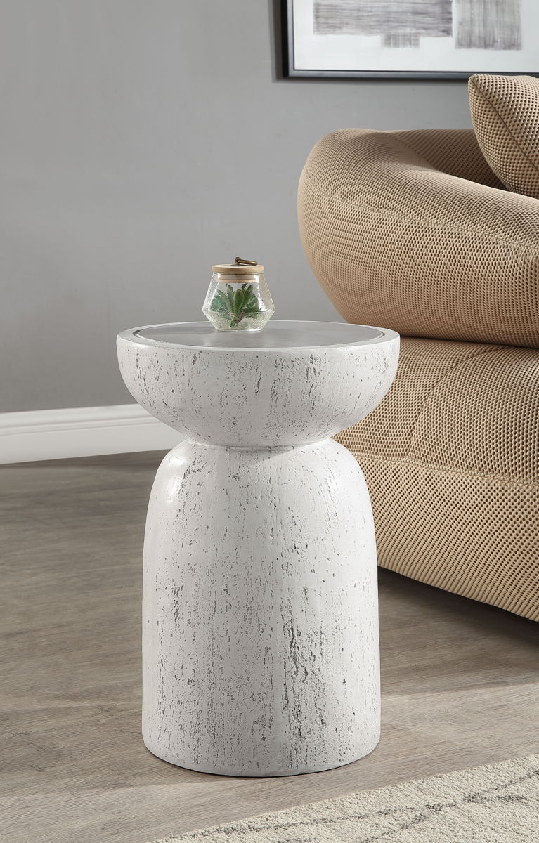 Dylana - Natural Fiber Concrete Accent Table - Gray