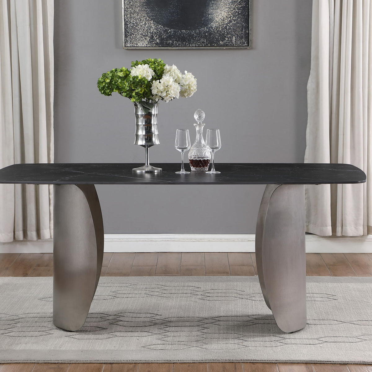 Niya - Dining Table