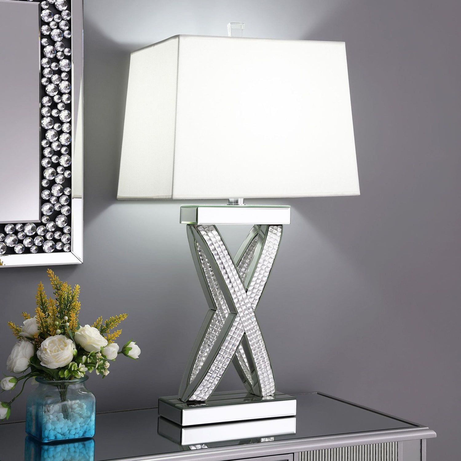 Entryway Furniture > Lamps