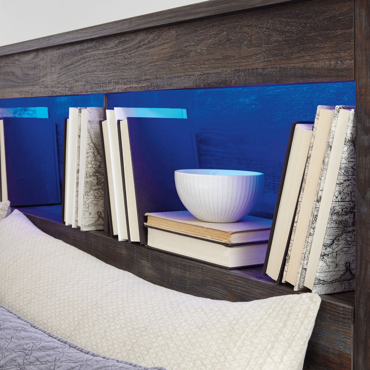 Drystan - Bookcase Headboard