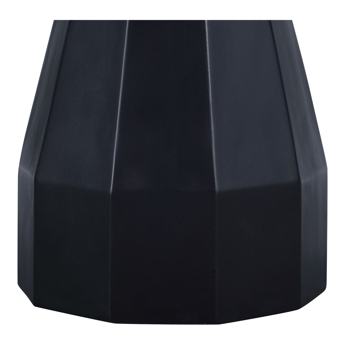 Templo - Concrete Outdoor Dining Table - Black