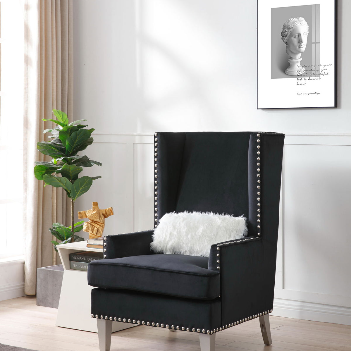 Elegant Traditional Accent Chair