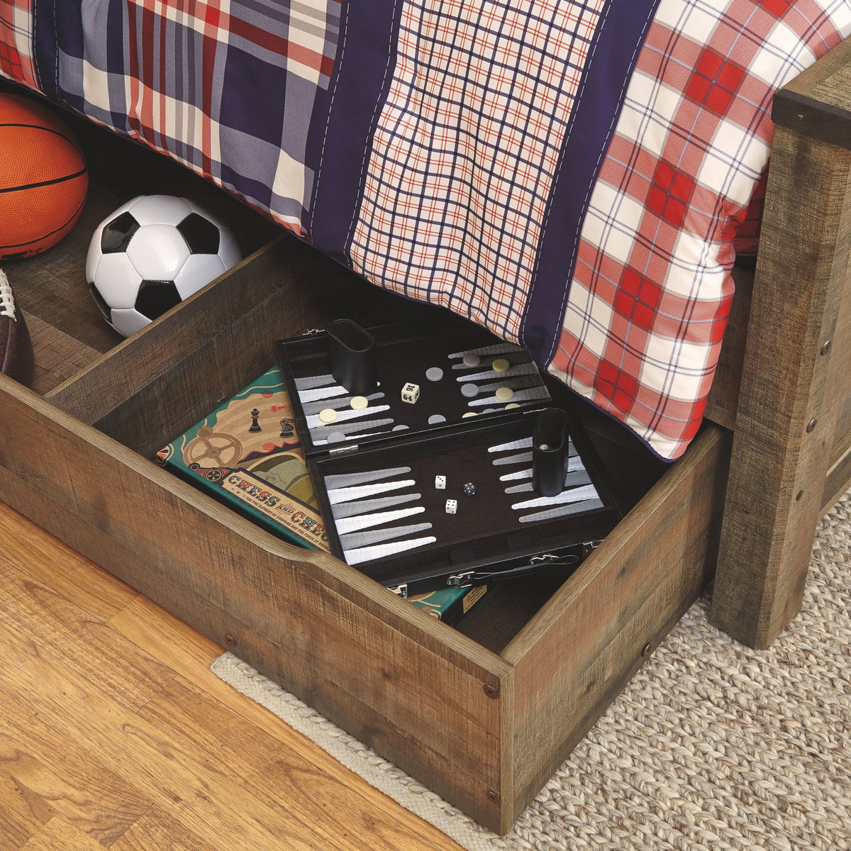Trinell - Panel Bed