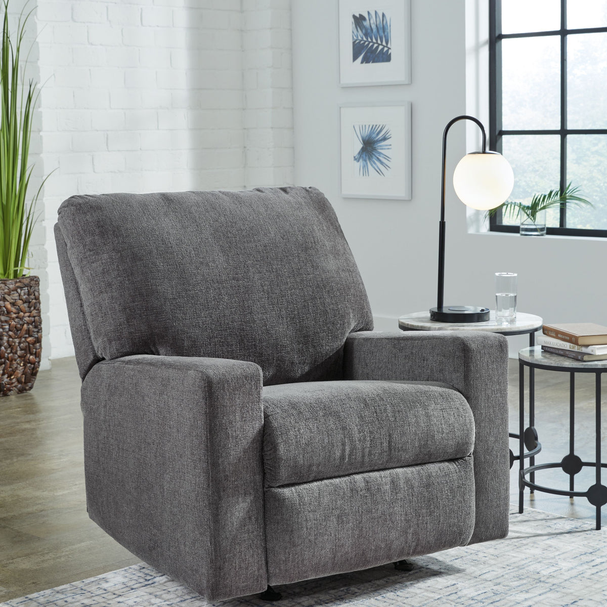 Rannis - Rocker Recliner