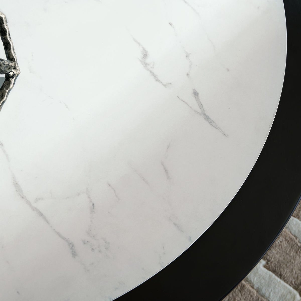 Grayman - Round Table