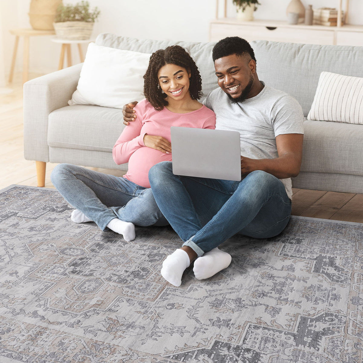 Marfi - 8' X 10' Oriental Area Rug - Ivory / Beige