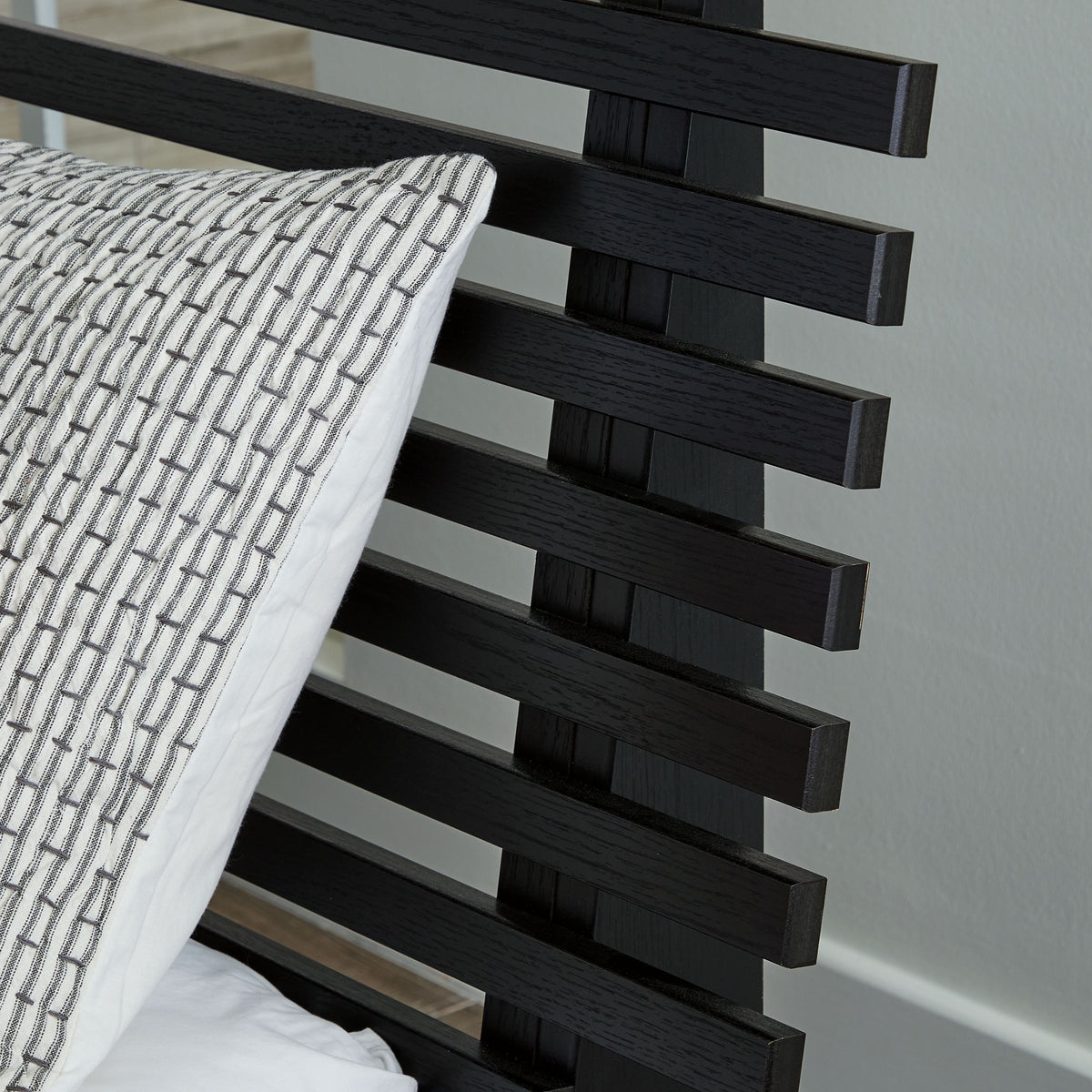 Danziar - Slat Headboard