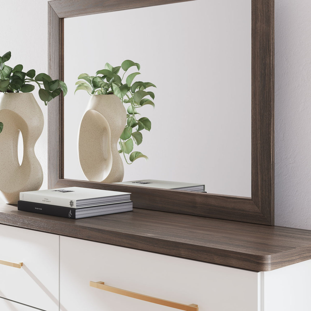 Kendanport - Brown - Bedroom Mirror