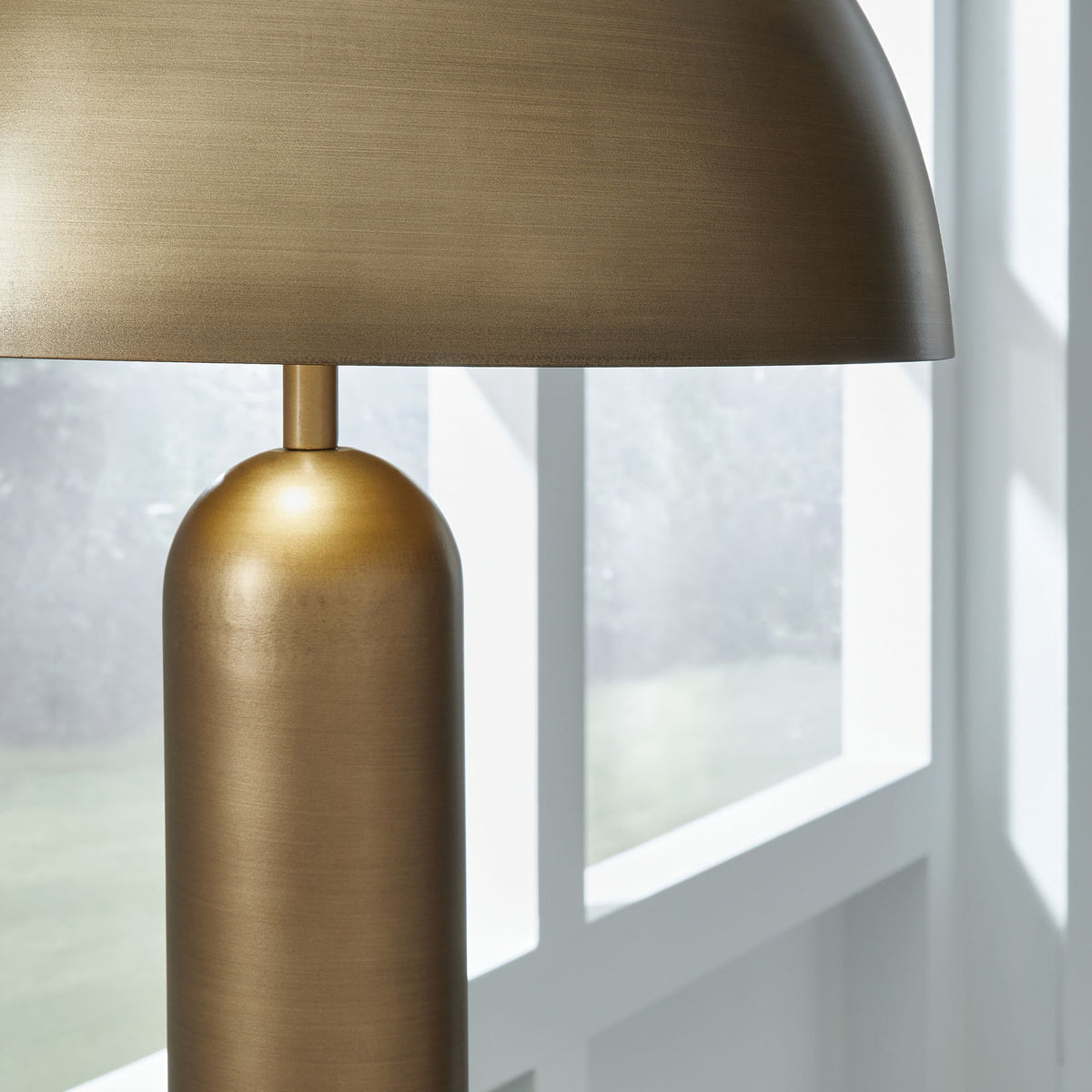 Wendfield - Metal Lamp